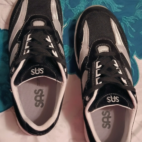 Women's 7M SAS Athletic Shoes - Picture 2 of 15